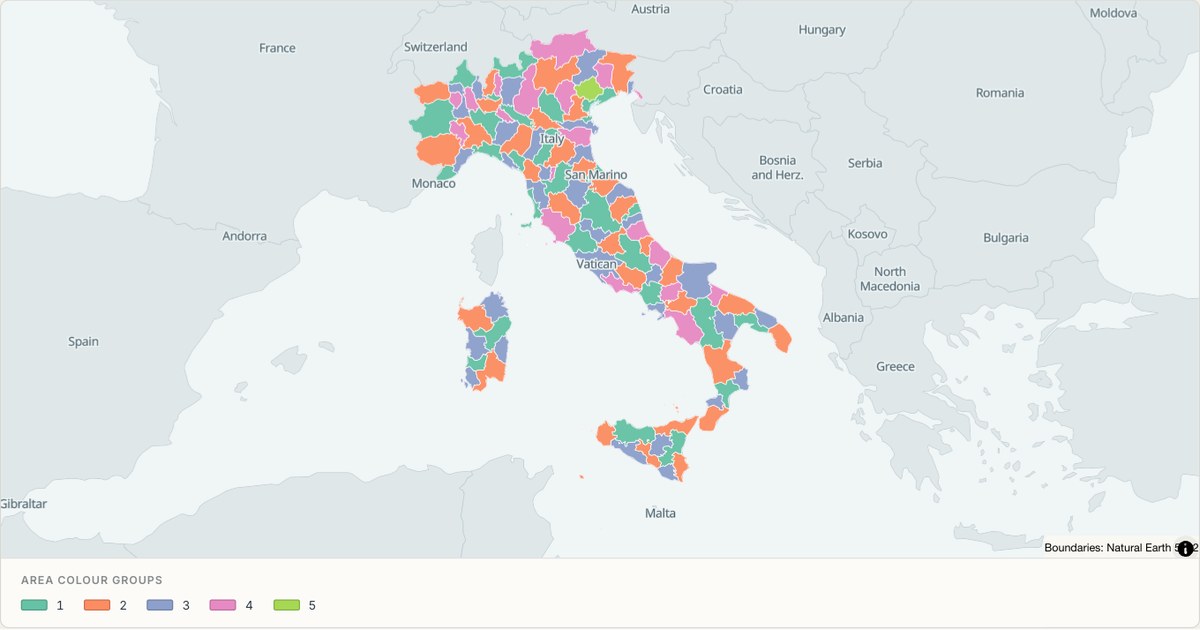 Italy administrative map — Categorical regions built from TopoJSON