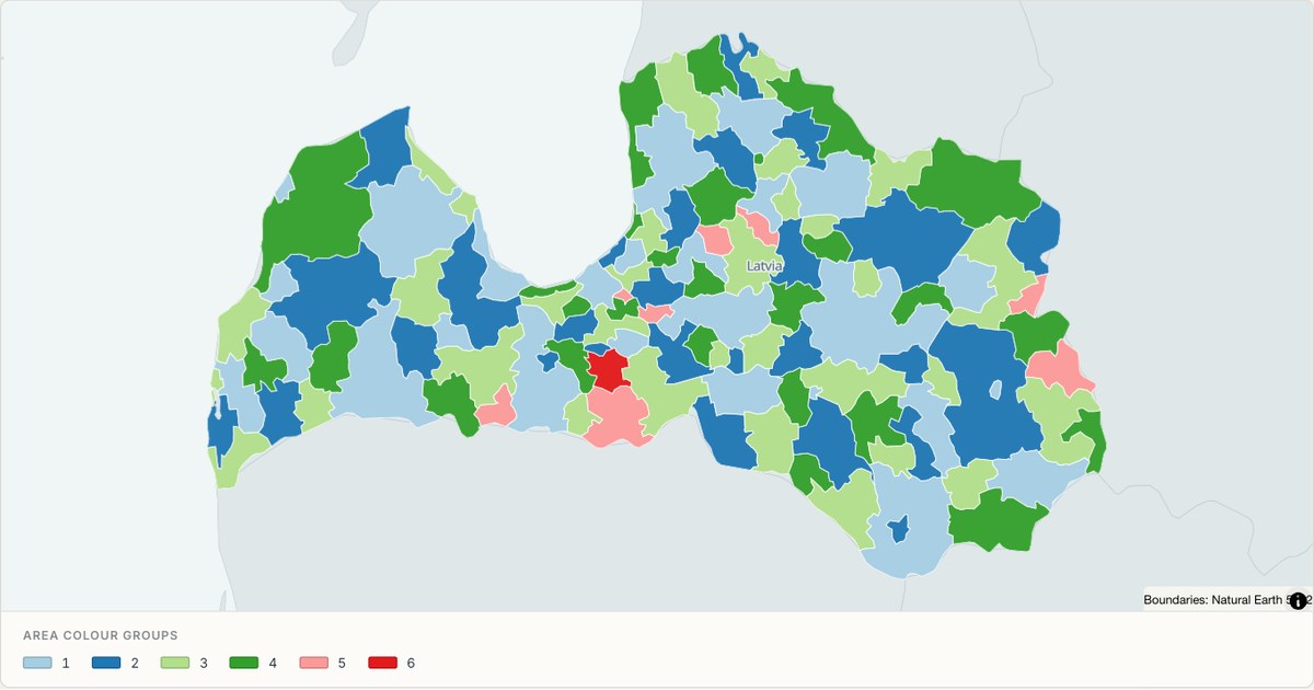 Latvia administrative map — Categorical regions built from TopoJSON