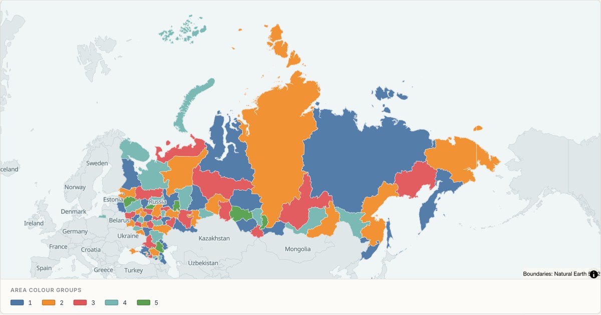 Russia administrative map — Categorical regions built from TopoJSON
